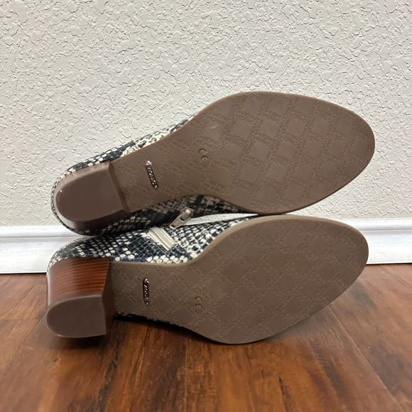 VIONIC Orthaheel Windom Snakeskin Print Leather Zip Ankle Boots - Picture 10 of 11